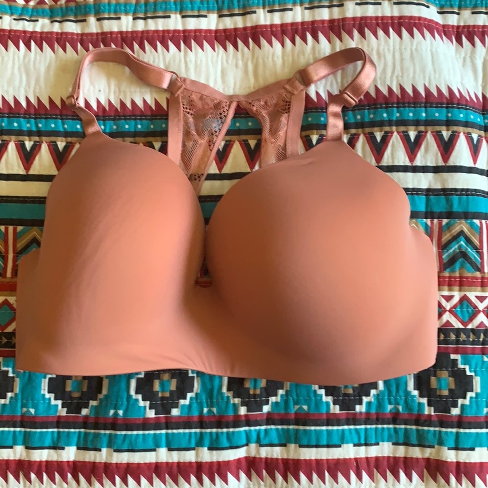 VS t-shirt wireless racer back bra